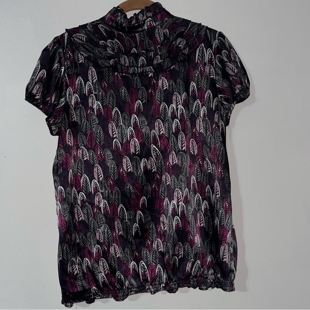 Apostrophe Ruffle Mock Neck Feather Print Blouse Purple Black Gray M - Picture 3 of 7